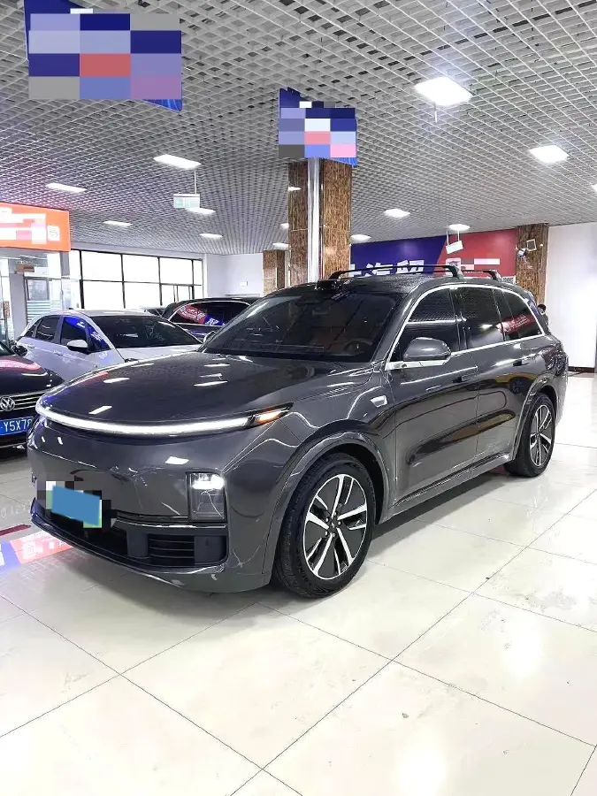 2024 Toyota Granvia 2.5L 189HP L4 E-CVT Hybrid