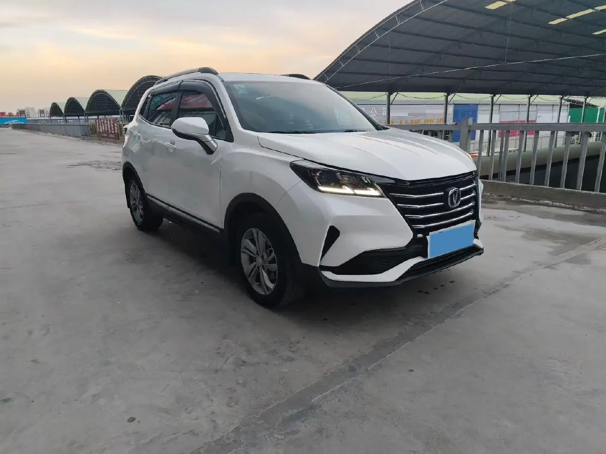 2021 ChangAn CS15 1.5L 107HP L4 5DCT,autocango,china used car exporter,china ev exporter,chinese used car exporter,chinese used ev exporter