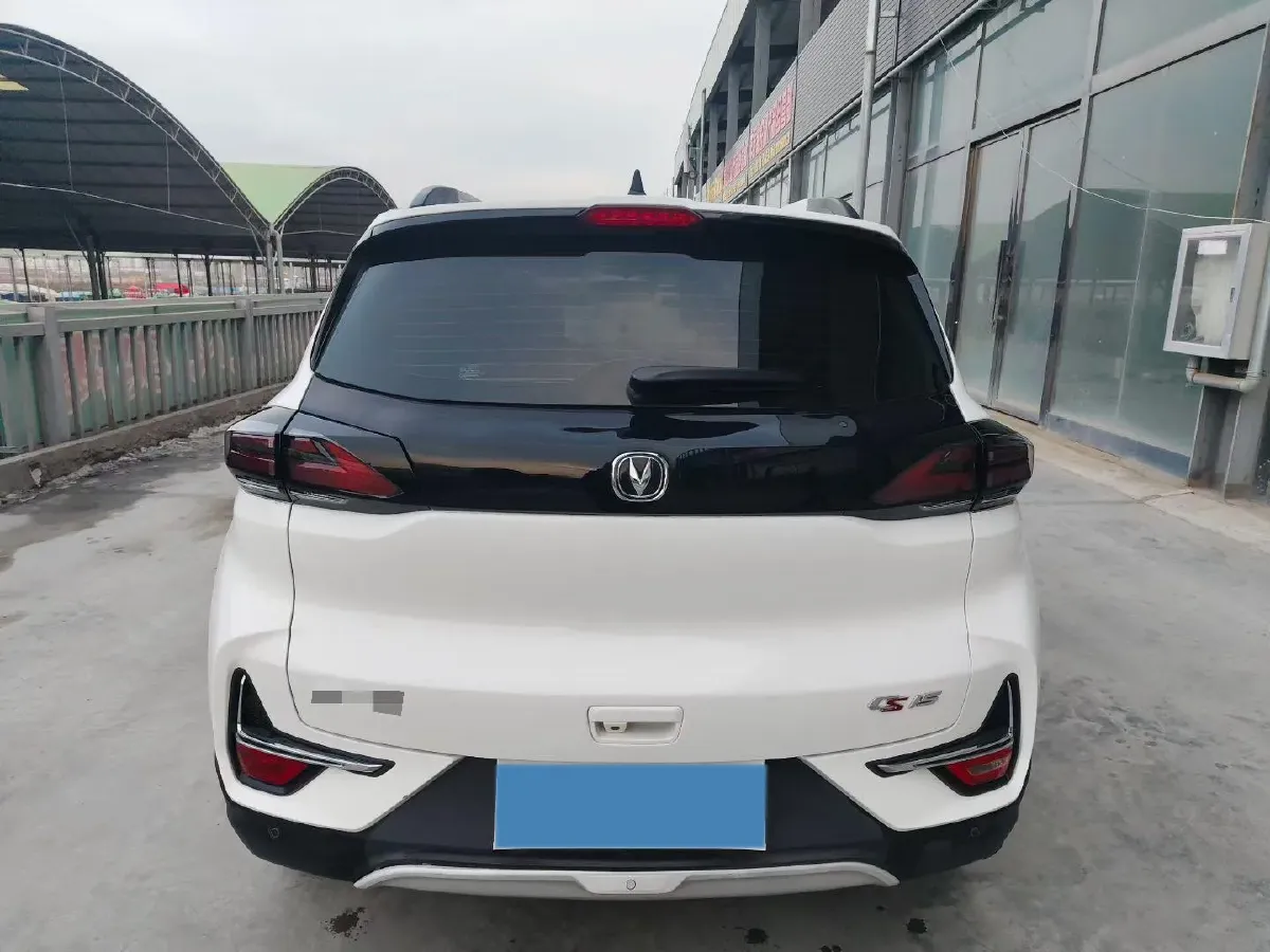 2021 ChangAn CS15 1.5L 107HP L4 5DCT,autocango,china used car exporter,china ev exporter,chinese used car exporter,chinese used ev exporter