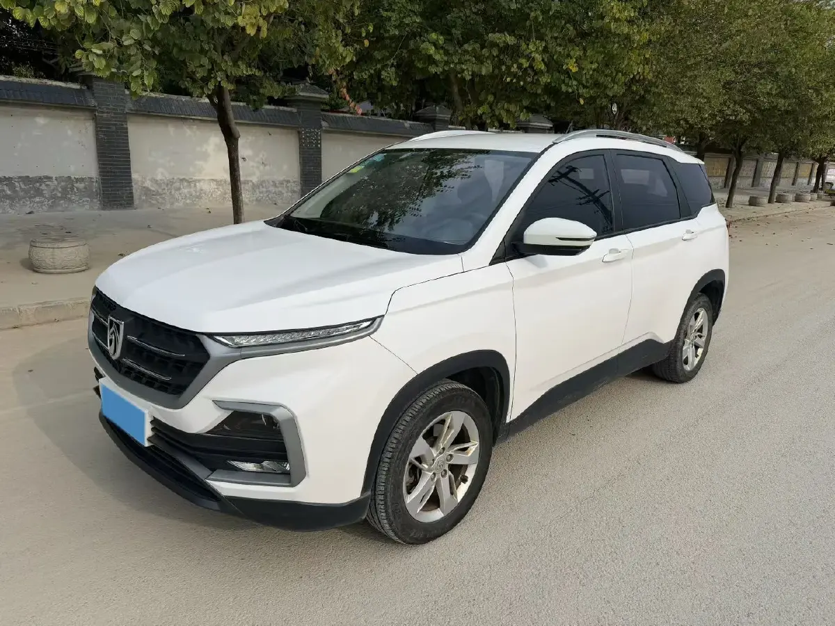 2018 BaoJun 530 1.5T 150HP L4 6MT
