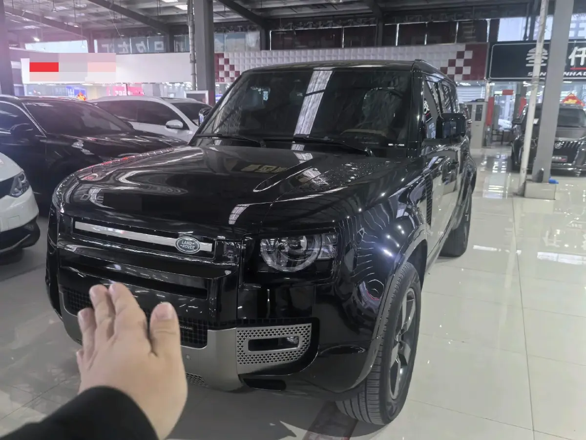 2023 Land Rover Defender 3.0T 400HP L6 8AT