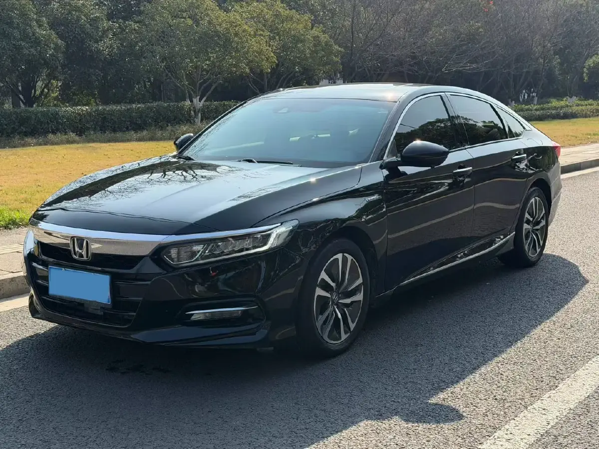 2018 Honda Accord 2.0L 146HP L4 E-CVT Hybrid