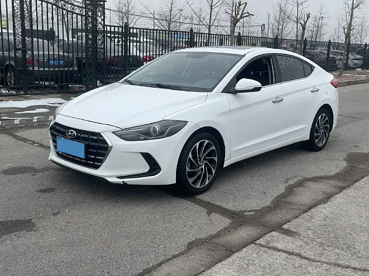 2020 Hyundai Elantra 1.5L 115HP L4 CVT