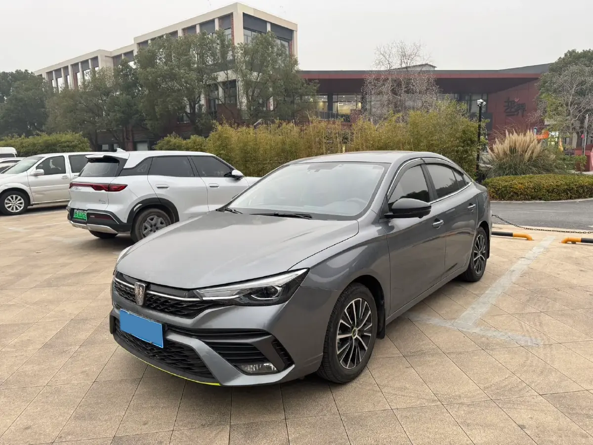 2021 Roewe i5 1.5L 120HP L4 CVT