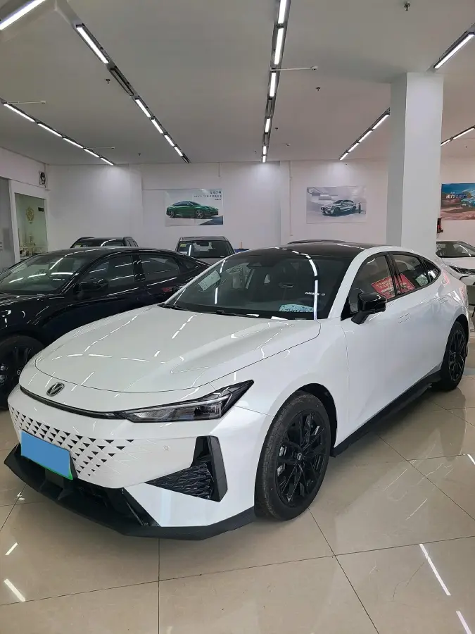 2024 ChangAn UNI-V 1.5T 188HP L4 7DCT