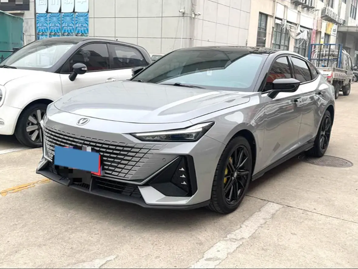 2022 ChangAn UNI-V 1.5T 188HP L4 7DCT