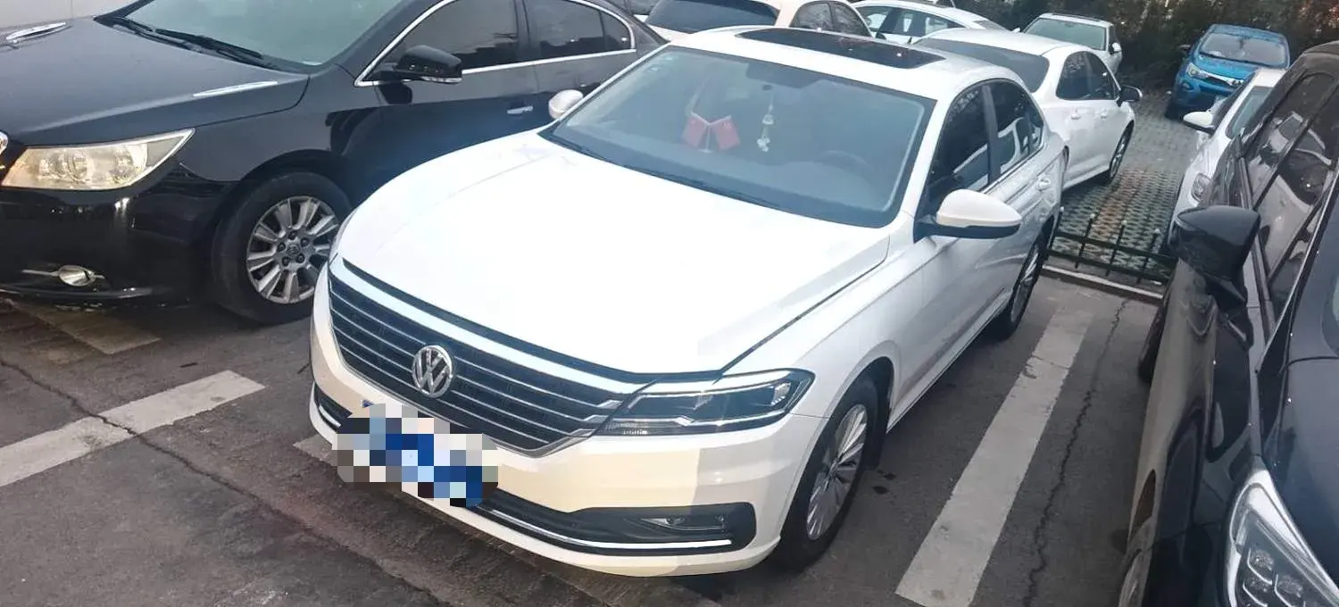 2019 Volkswagen Sagitar 1.2T 116HP L4 7DCT