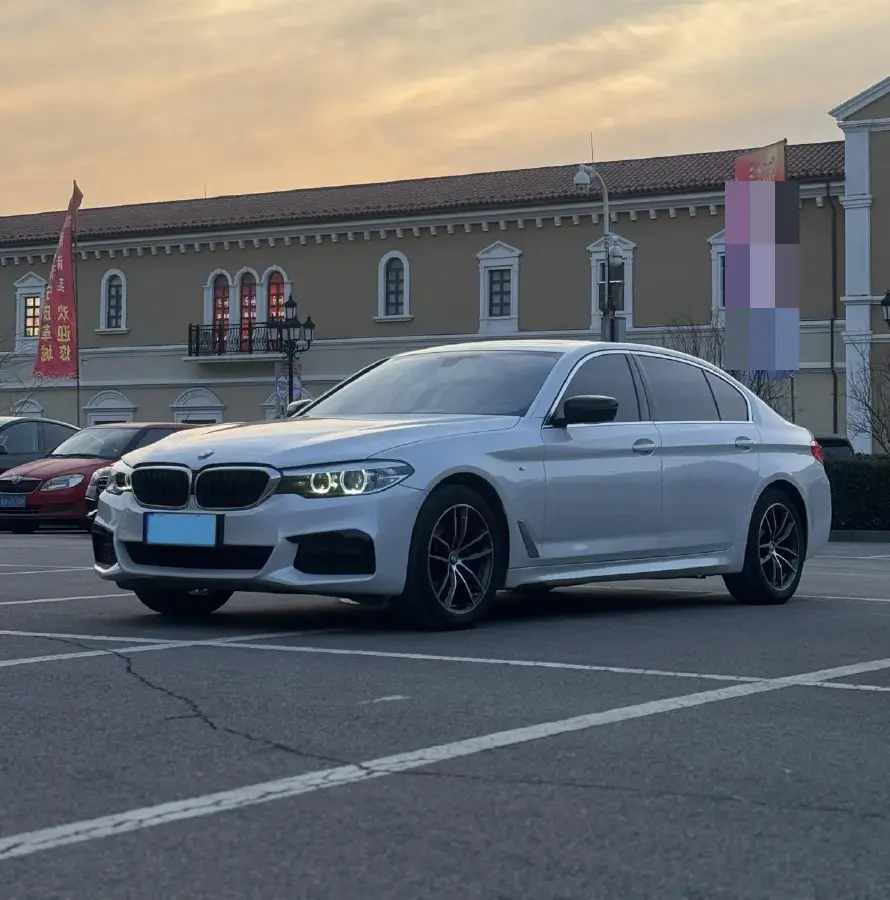 2020 BMW 5 Series 2.0T 184HP L4 8AT