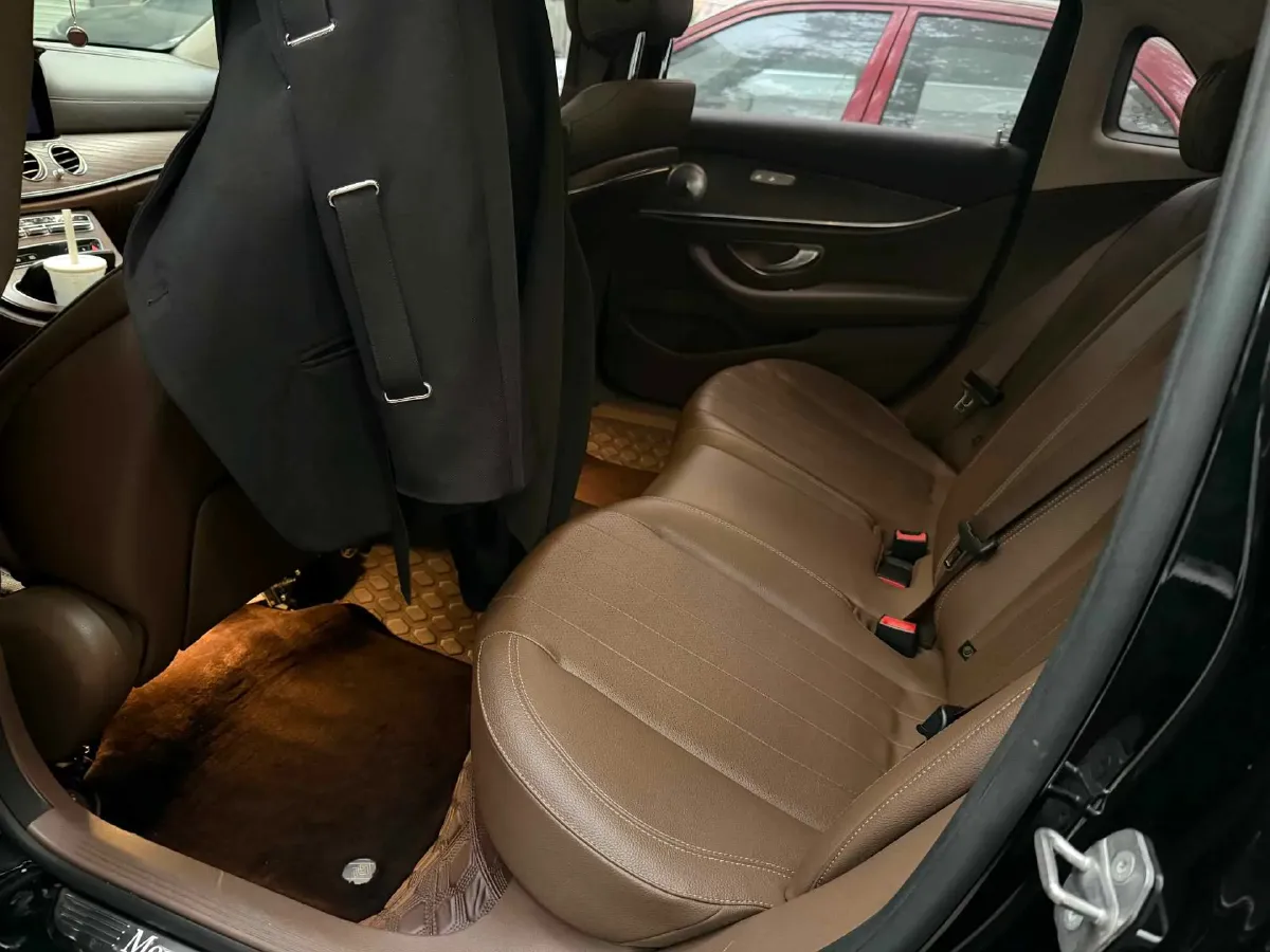 2021 Mercedes-Benz E Class 1.5T 184HP L4 9AT,autocango,china used car exporter,china ev exporter,chinese used car exporter,chinese used ev exporter