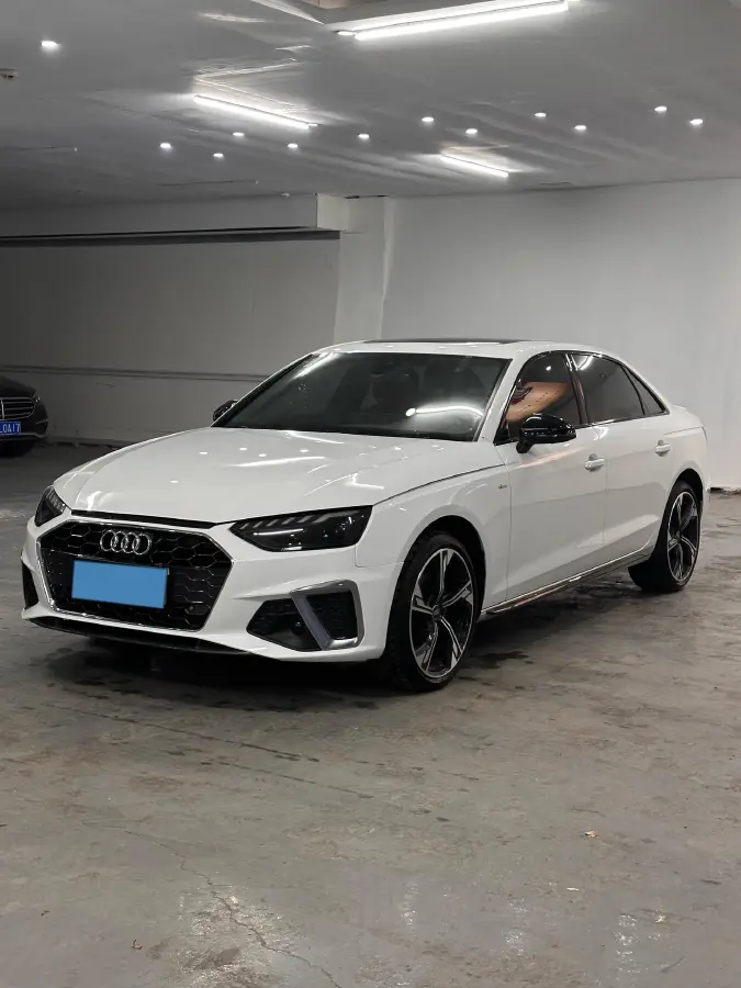 2024 Audi A4L 2.0T 190HP L4 7DCT