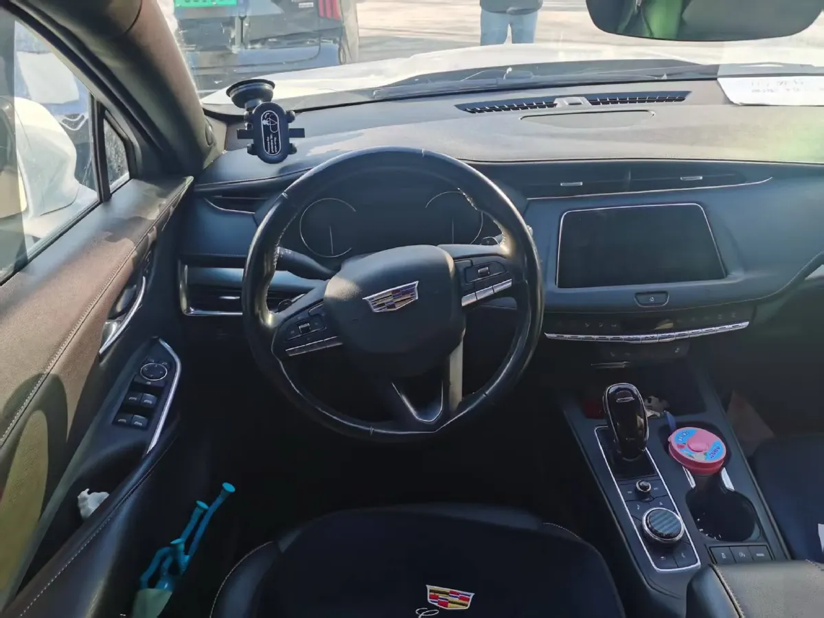 2020 Cadillac XT4 2.0T 241HP L4 9AT,autocango,china used car exporter,china ev exporter,chinese used car exporter,chinese used ev exporter