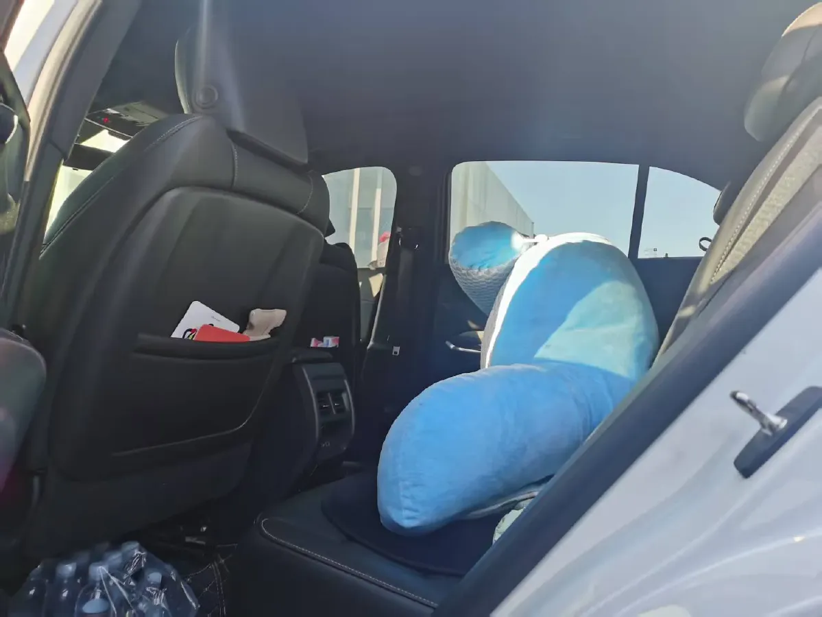 2020 Cadillac XT4 2.0T 241HP L4 9AT,autocango,china used car exporter,china ev exporter,chinese used car exporter,chinese used ev exporter