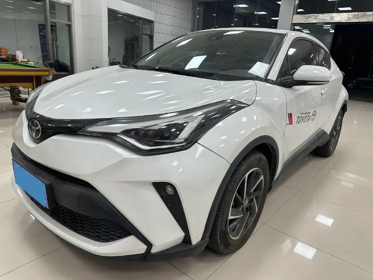 2022 Toyota C-HR 2.0L 171HP L4 CVT