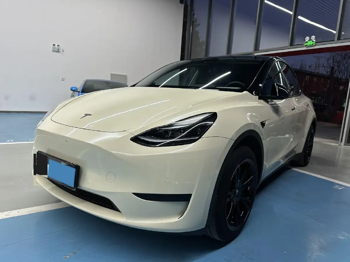2022 Tesla Model Y BEV 60KWH