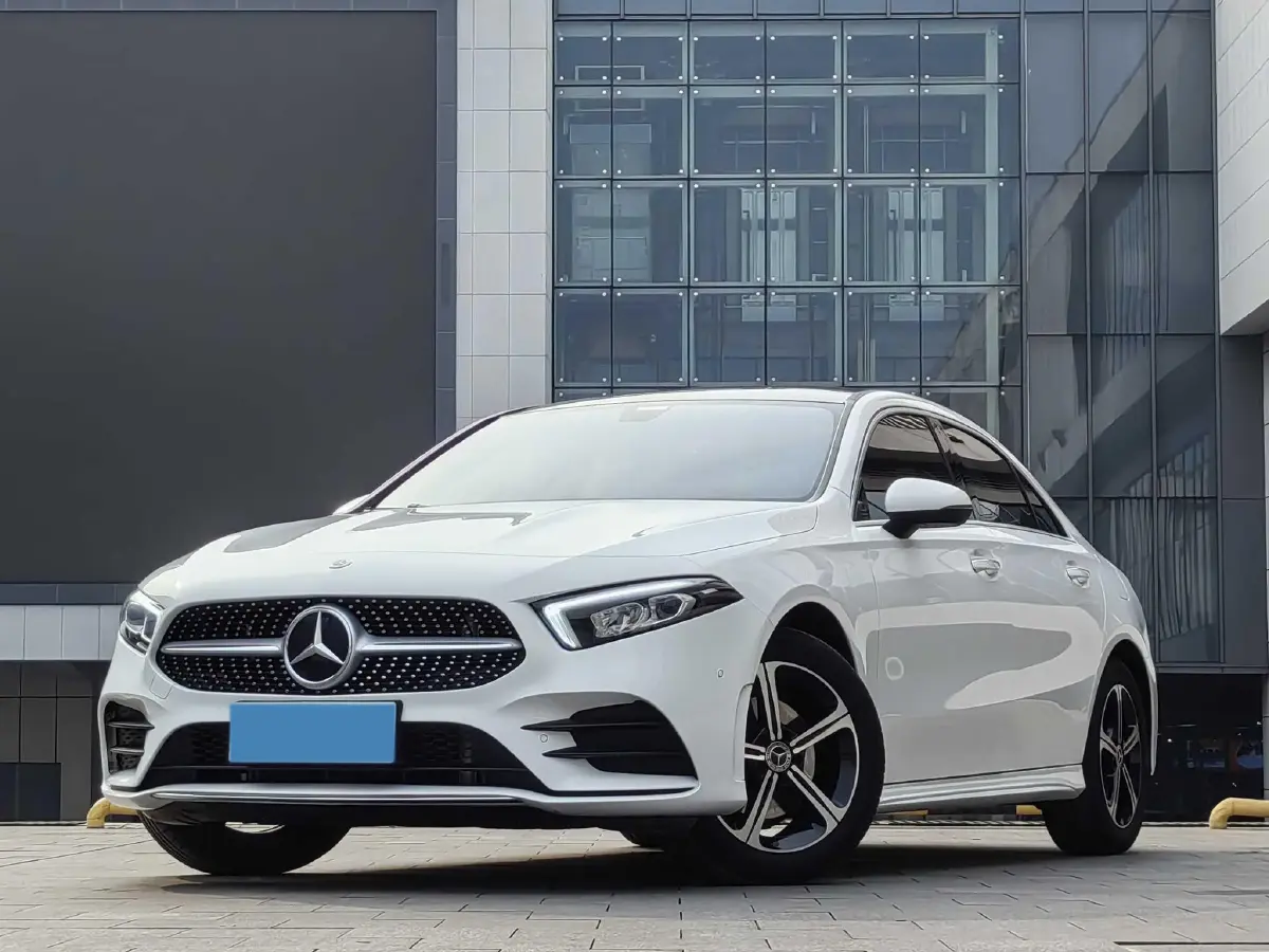 2022 Mercedes-Benz A Class 1.3T 163HP L4 7DCT