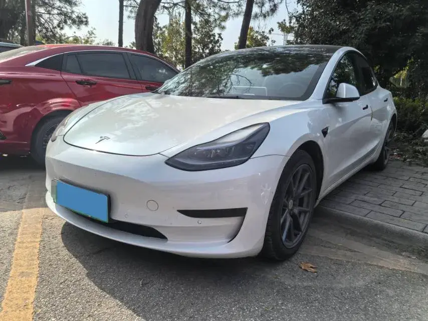 2022 Tesla Model 3 BEV 60KWH