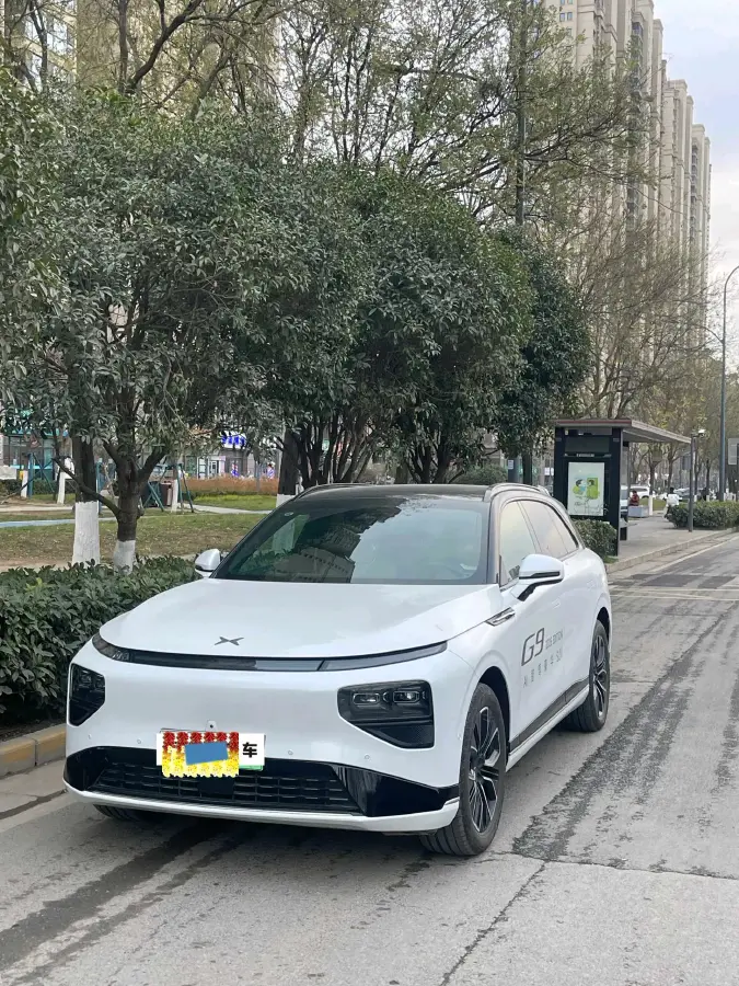2025 Xpeng G9 BEV 79KWH