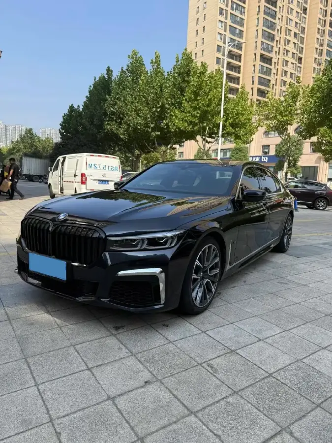 2021 BMW 7 Series 3.0T 340HP L6 8AT