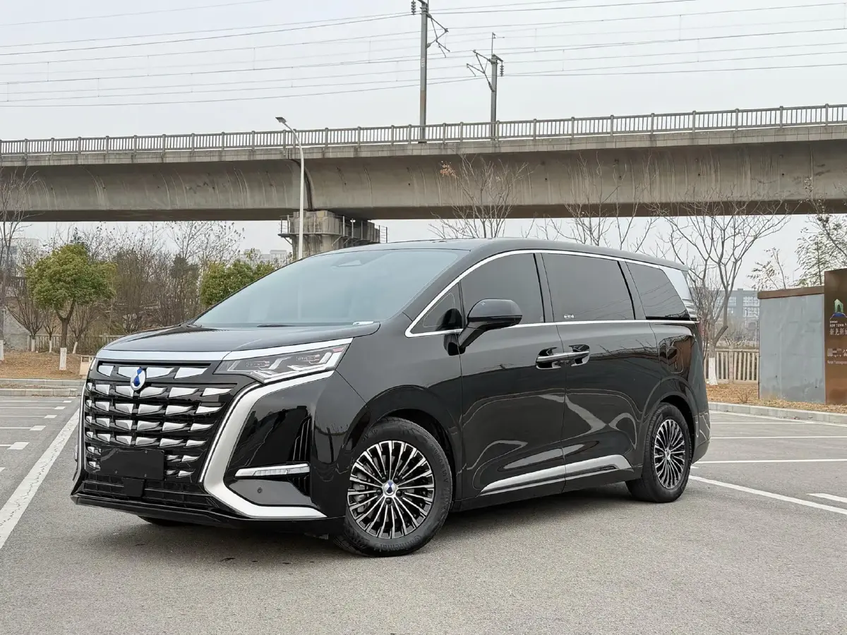 2024 Denza D9 1.5T 139HP L4 E-CVT PHEV 40KWH