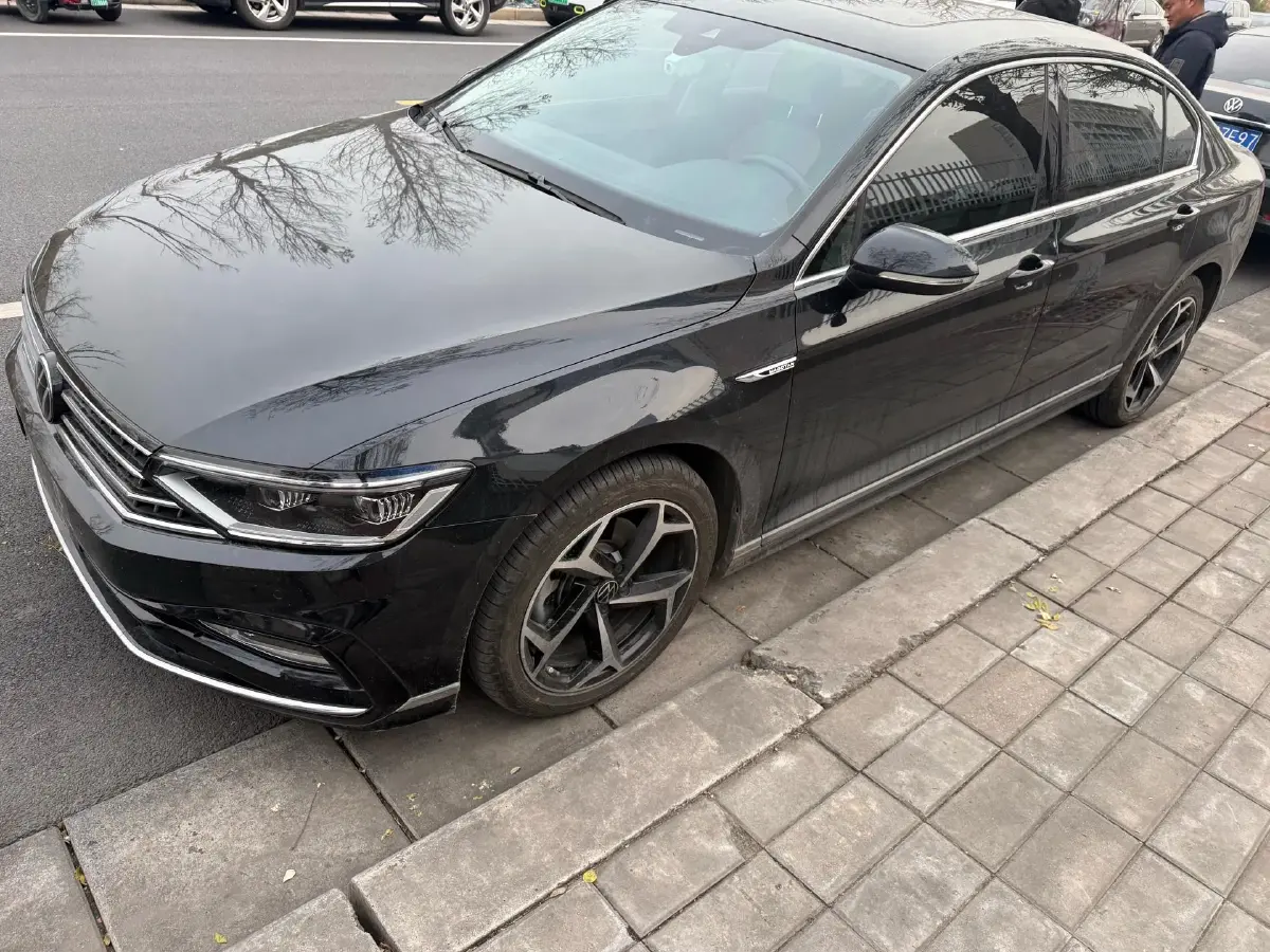 2023 Volkswagen Magotan 2.0T 186HP L4 7DCT
