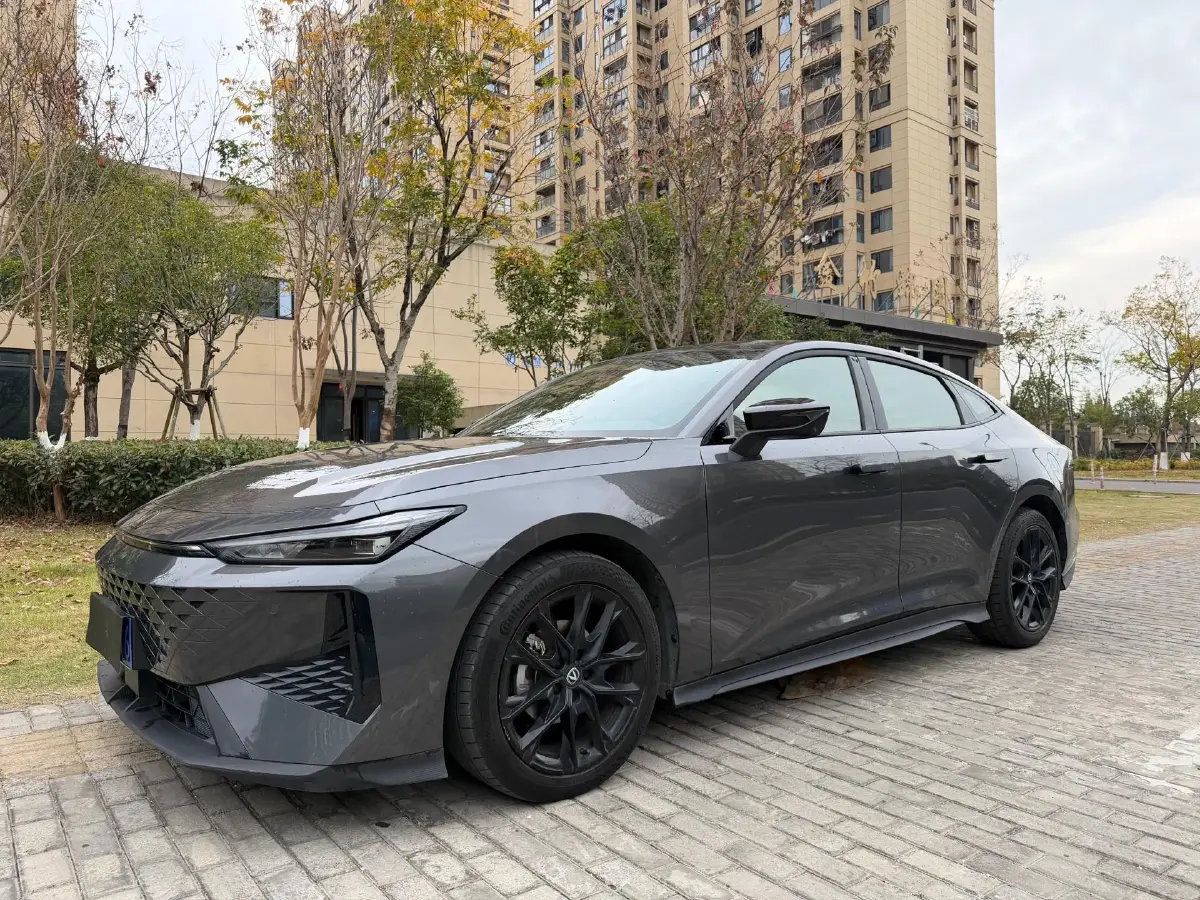 2024 ChangAn UNI-V 1.5T 188HP L4 7DCT