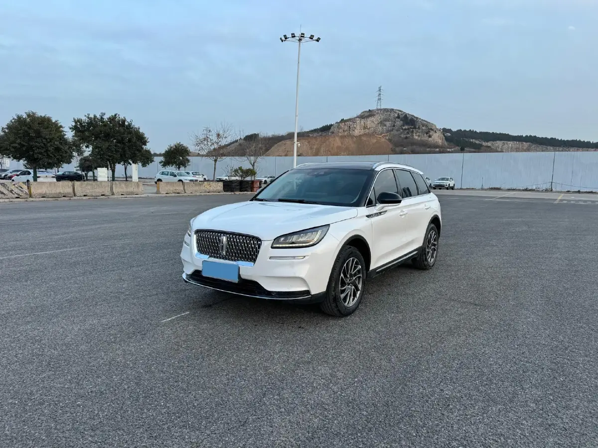 2022 Lincoln Corsair 2.0T 245HP L4 8AT