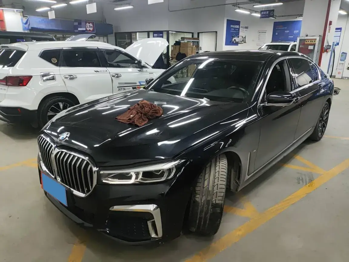 2022 BMW 7 Series 3.0T 340HP L6 8AT