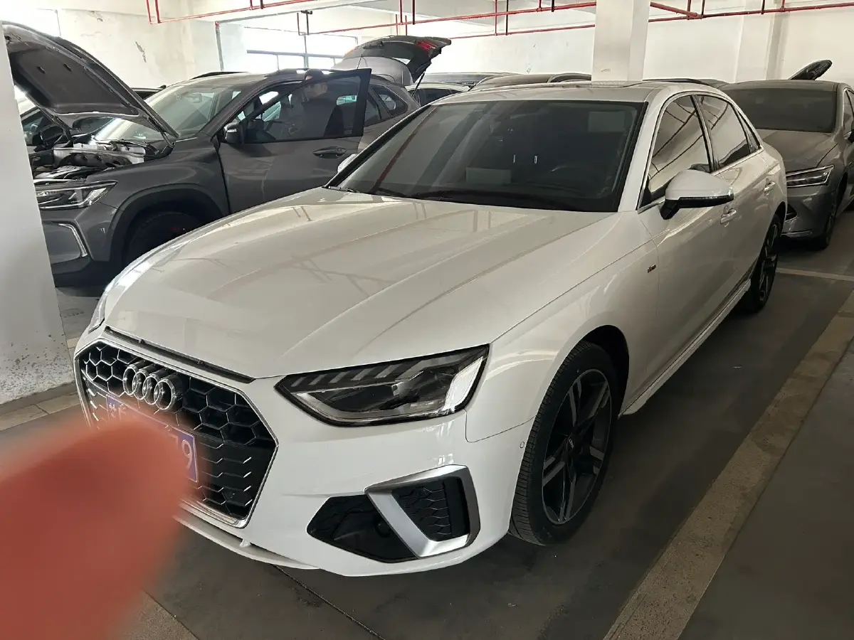 2020 Audi A4L 2.0T 190HP L4 7DCT
