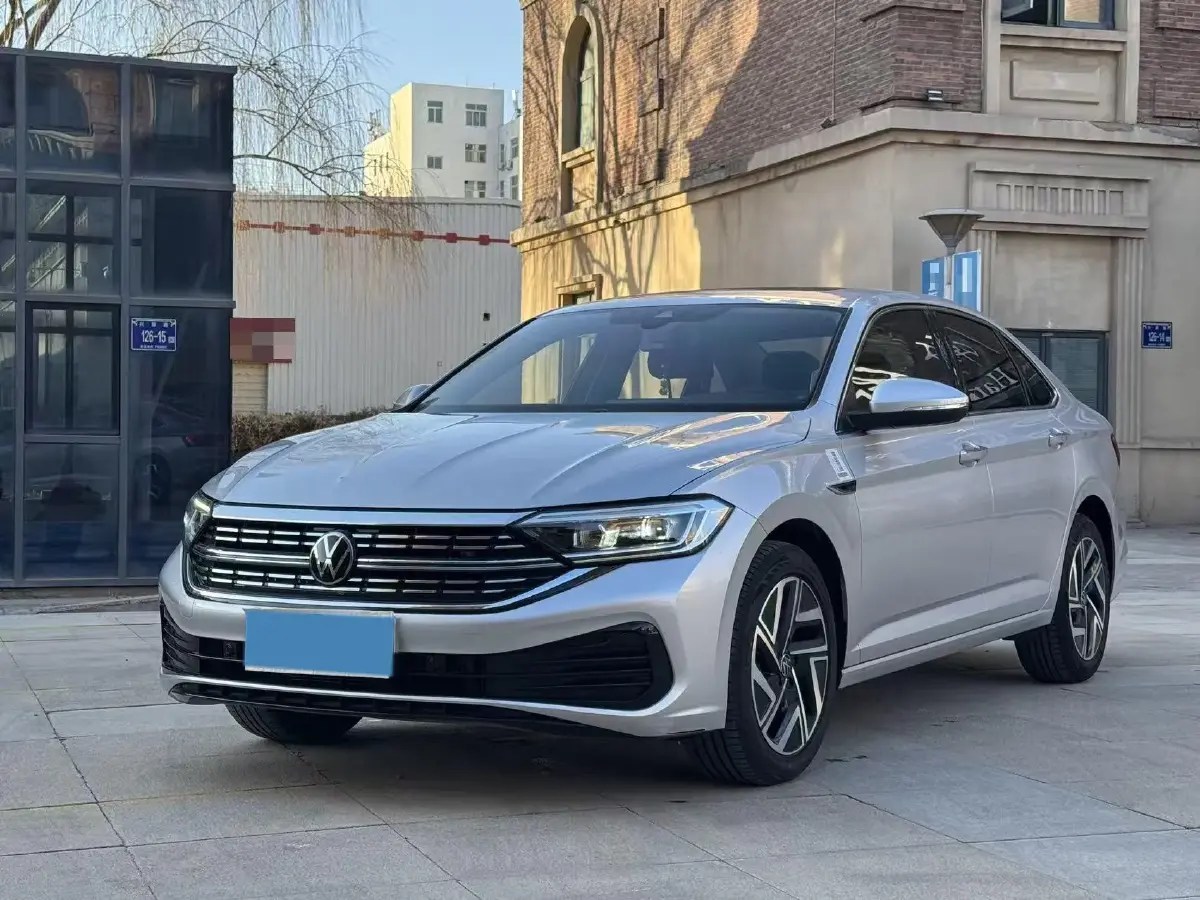 2023 Volkswagen Sagitar 1.5T 160HP L4 7DCT