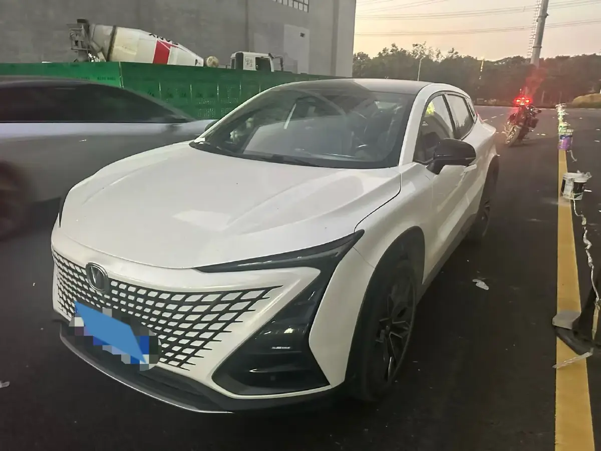 2022 ChangAn UNI-T 1.5T 188HP L4 7DCT