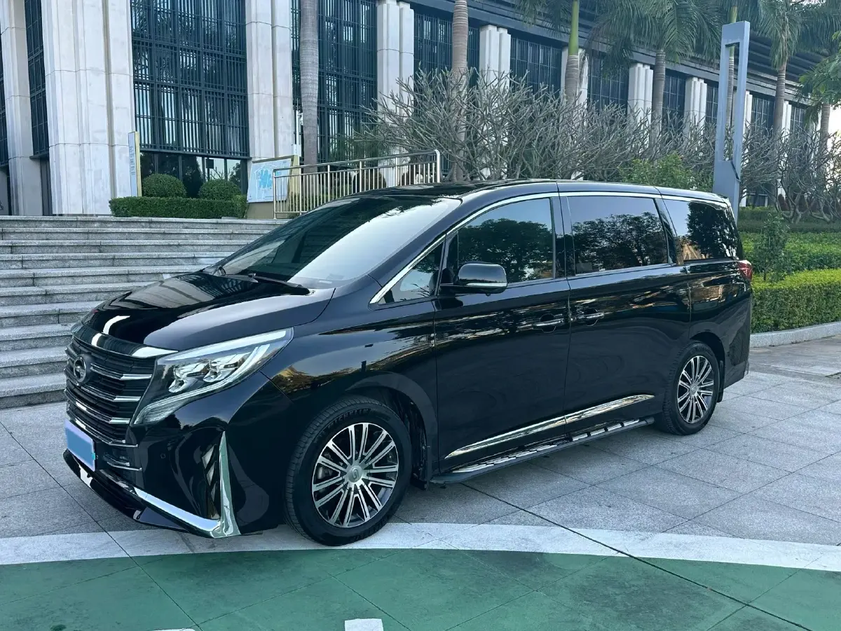 2021 GAC Trumpchi M8 2.0T 252HP L4 8AT