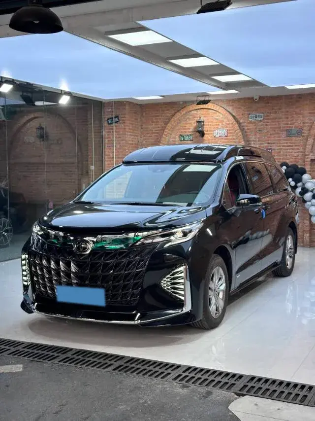 2024 Toyota Sienna 2.5L 189HP L4 E-CVT Hybrid