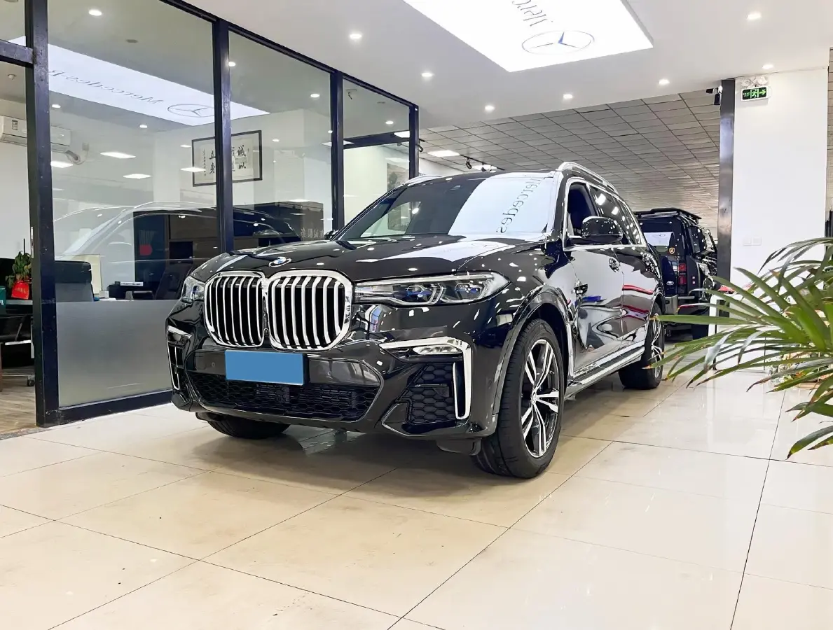 2020 BMW X7 3.0T 340HP L6 8AT