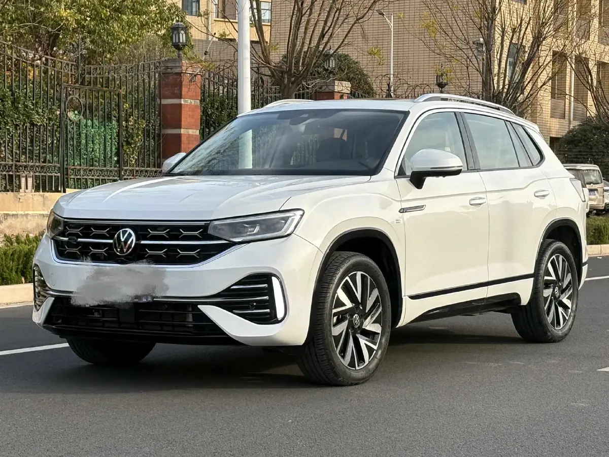 2024 Volkswagen Tayron 2.0T 220HP L4 7DCT