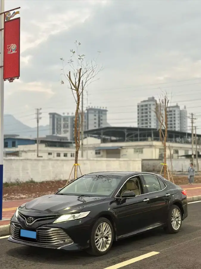 2018 Toyota Camry 2.5L 209HP L4 8AT