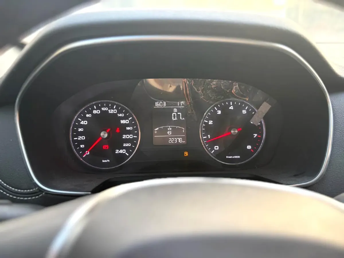 2019 Mitsubishi Eclipse Cross 1.5T 170HP L4 6MT,autocango,china used car exporter,china ev exporter,chinese used car exporter,chinese used ev exporter