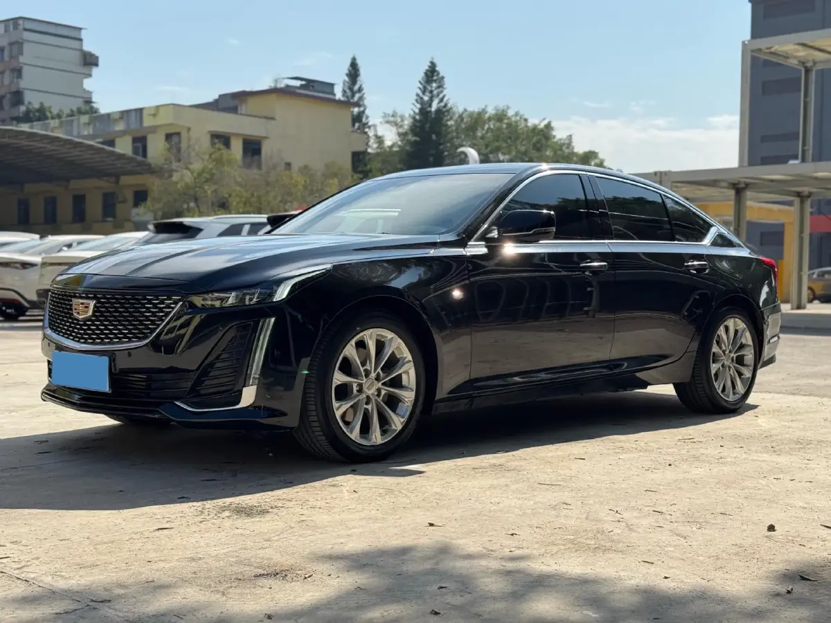 2023 Cadillac CT5 2.0T 237HP L4 10AT