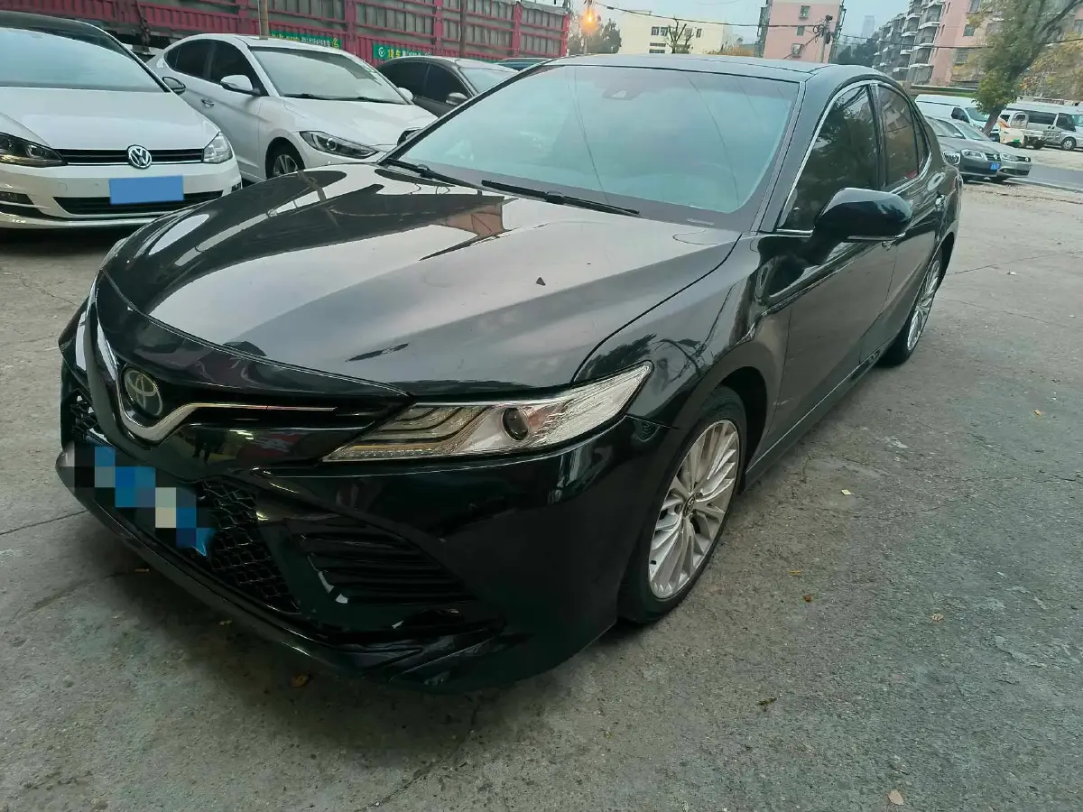 2019 Toyota Camry 2.5L 209HP L4 8AT