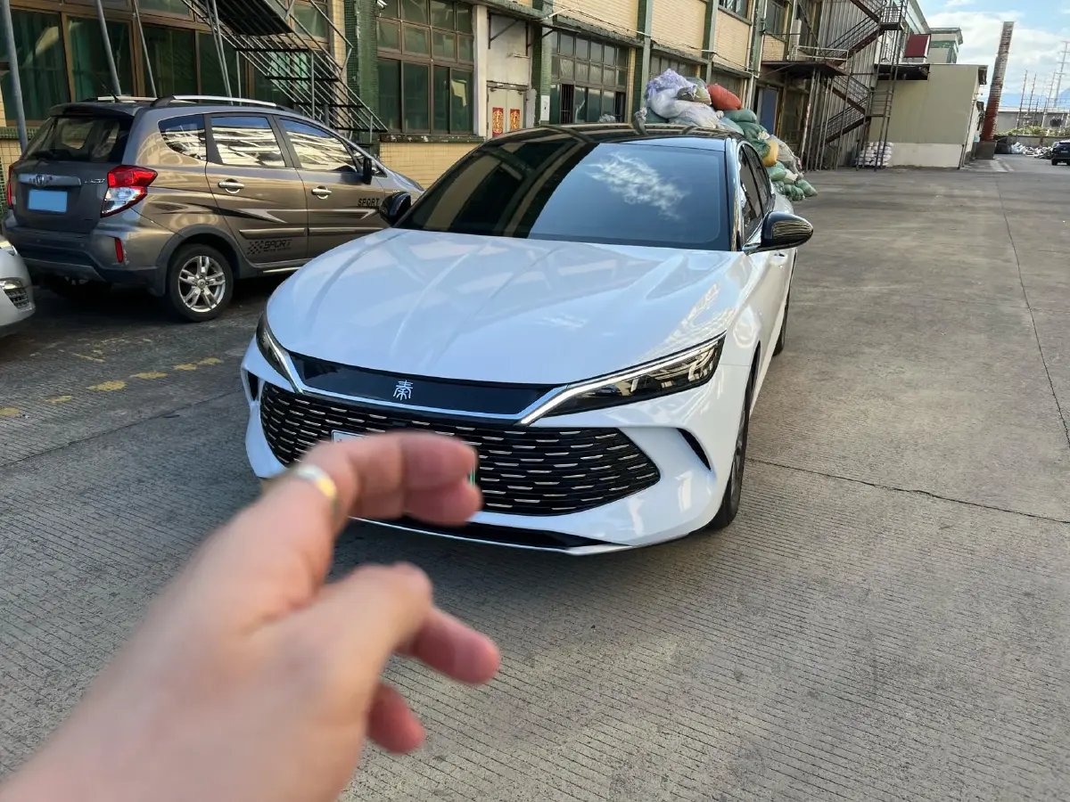 2024 BYD QinL 1.5L 101HP L4 E-CVT PHEV 10.08KWH