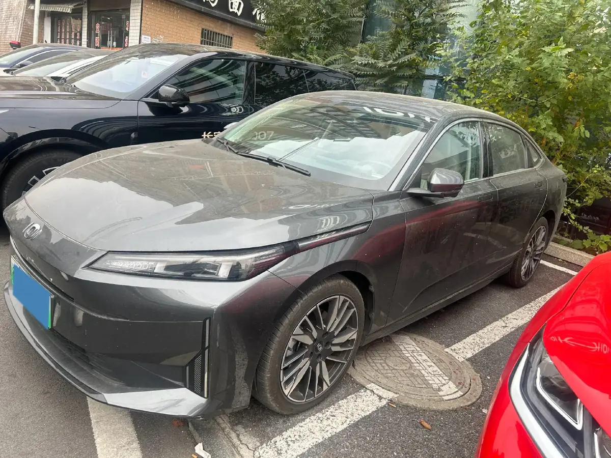 2024 ChangAn QiYuan A05 1.5L 110HP L4 E-CVT PHEV 18.99KWH