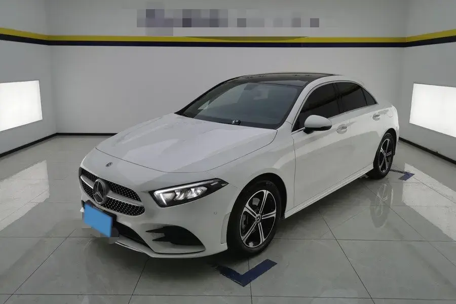 2022 Mercedes-Benz A Class 1.3T 163HP L4 7DCT