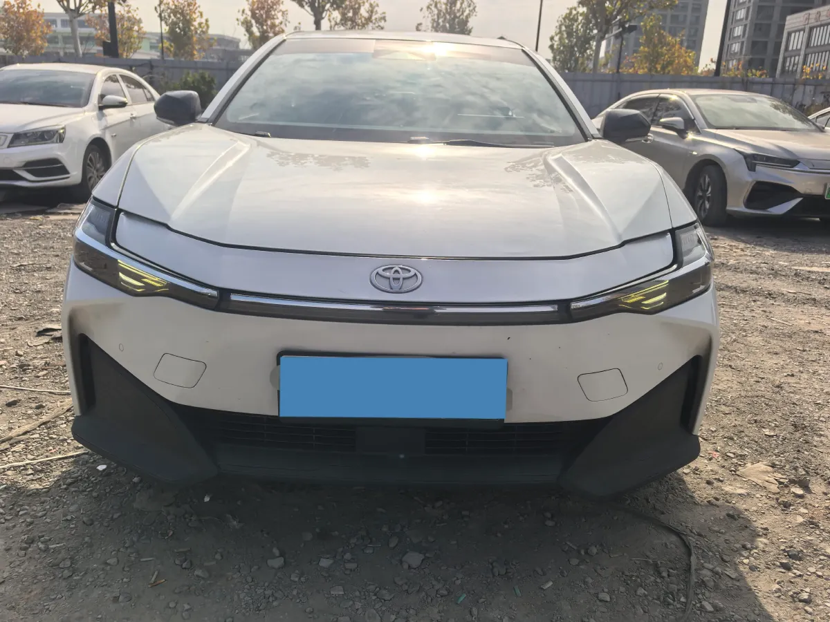2023 Toyota bZ3 BEV 49.92KWH,autocango,china used car exporter,china ev exporter,chinese used car exporter,chinese used ev exporter