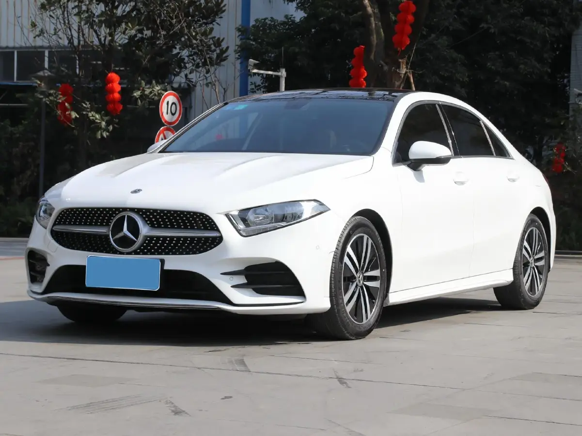 2021 Mercedes-Benz A Class 1.3T 136HP L4 7DCT