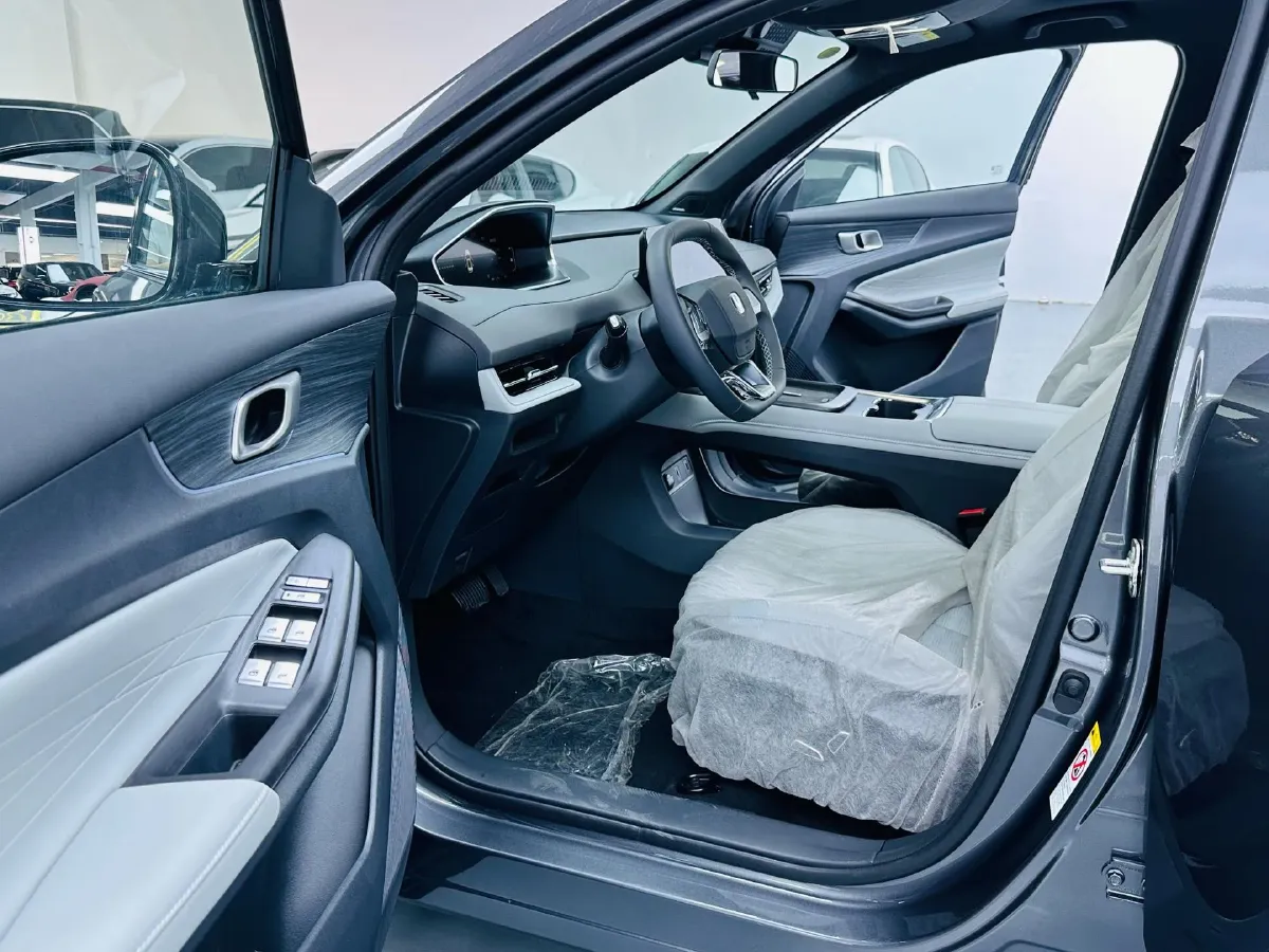 2025 ChangAn CS55PLUS PHEV 1.5L 98HP L4 E-CVT PHEV,autocango,china used car exporter,china ev exporter,chinese used car exporter,chinese used ev exporter