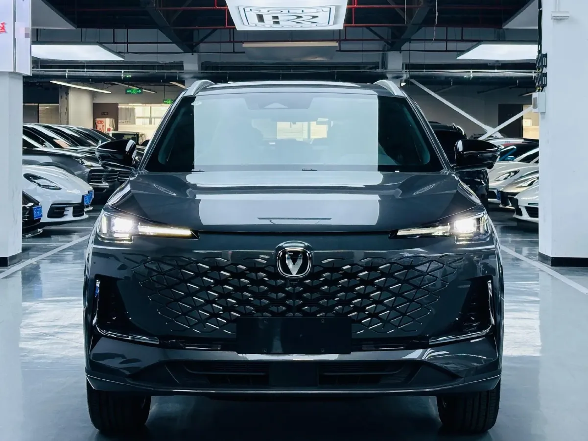 2025 ChangAn CS55PLUS PHEV 1.5L 98HP L4 E-CVT PHEV,autocango,china used car exporter,china ev exporter,chinese used car exporter,chinese used ev exporter