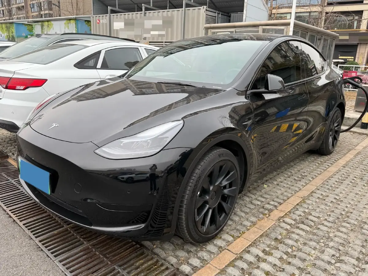 2022 Tesla Model Y BEV 60KWH