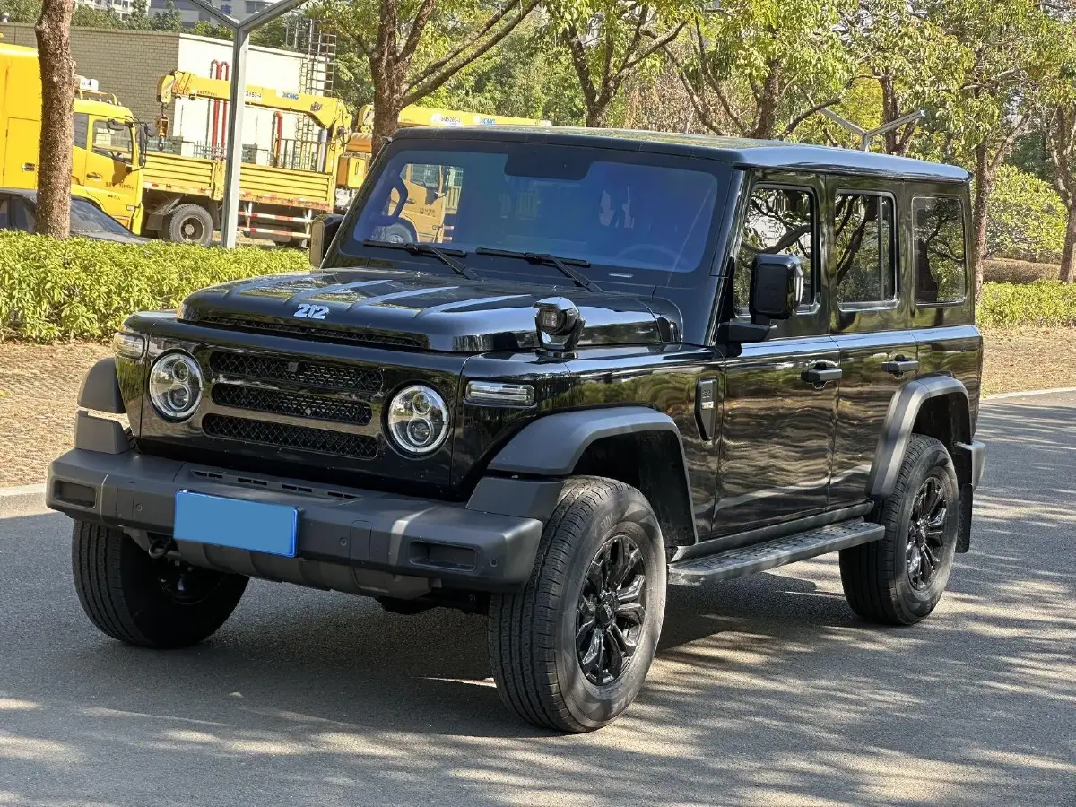 2025 212 212 T01 2.0T 252HP L4 8AT