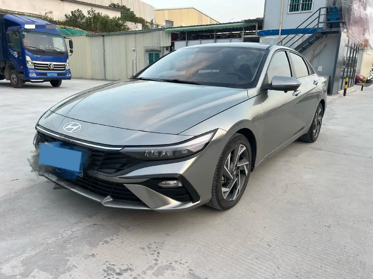 2023 Hyundai Elantra 1.5L 115HP L4 CVT