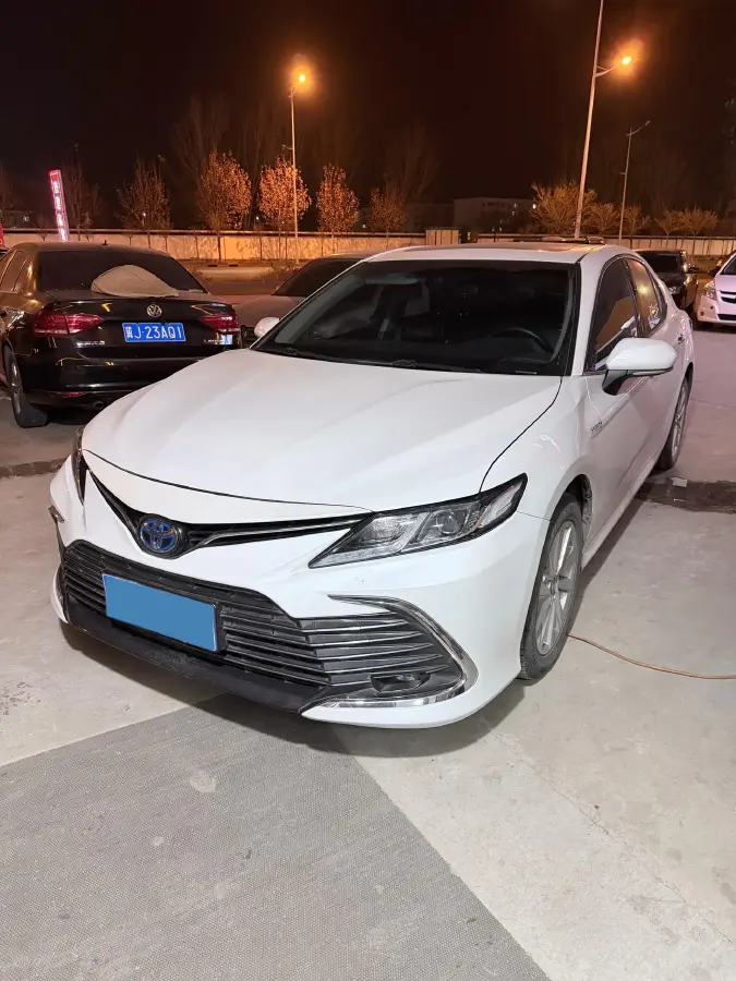 2021 Toyota Camry 2.5L 178HP L4 E-CVT Hybrid