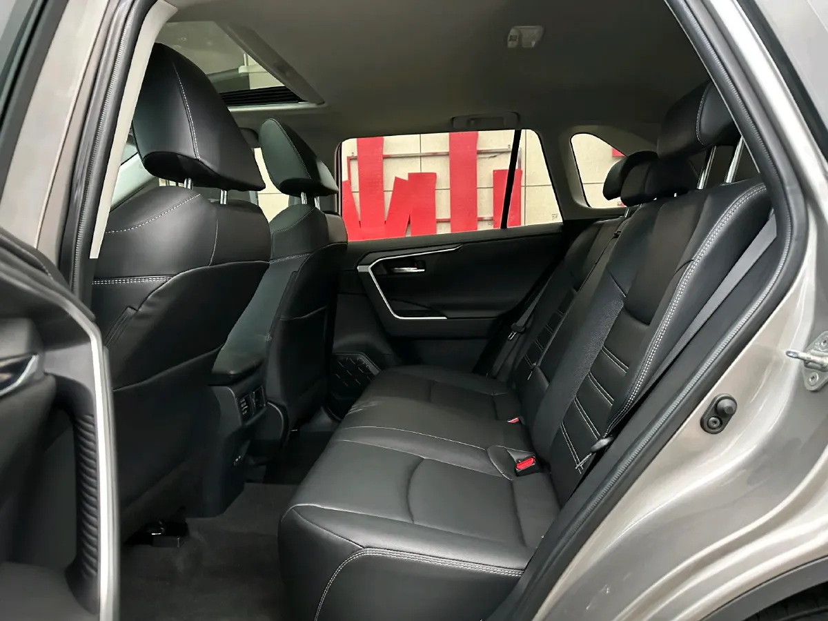 2022 Toyota RAV4 2.0L 171HP L4 CVT,autocango,china used car exporter,china ev exporter,chinese used car exporter,chinese used ev exporter